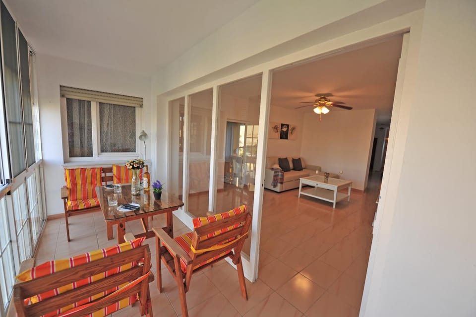 Patio, Dining area, Landmark view, Sea view