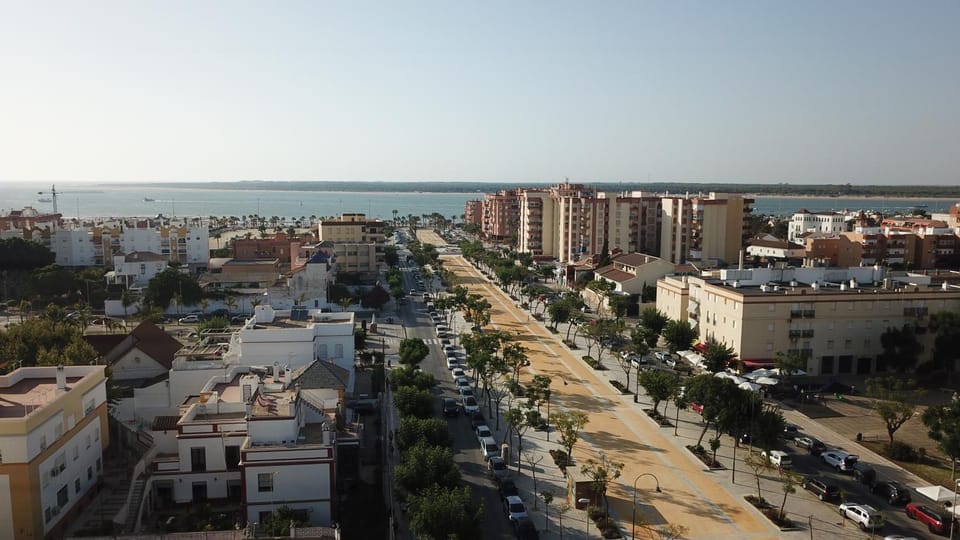 Facade/entrance, Bird's eye view, City view