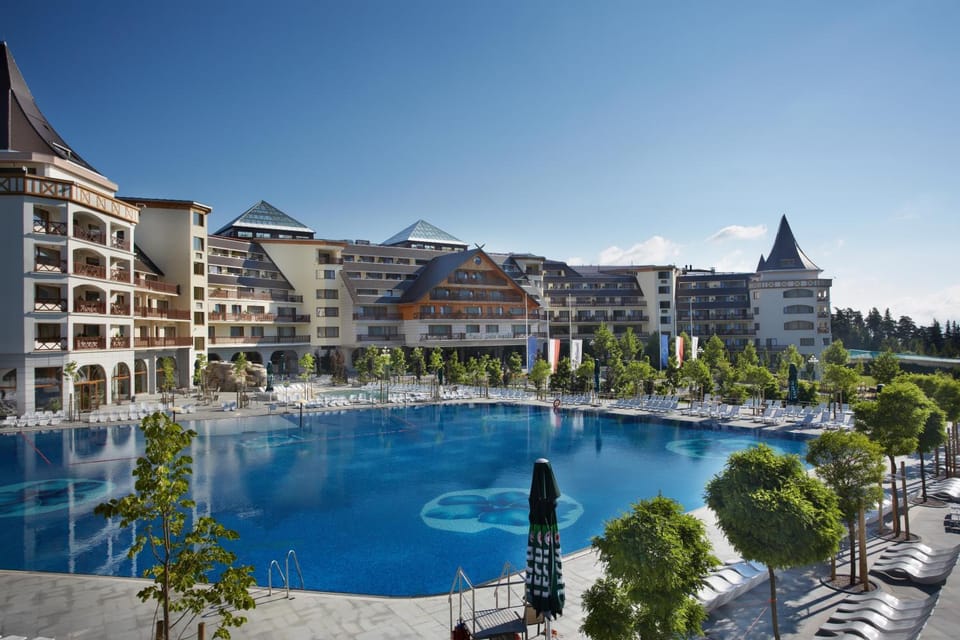 Pool view, Swimming pool
