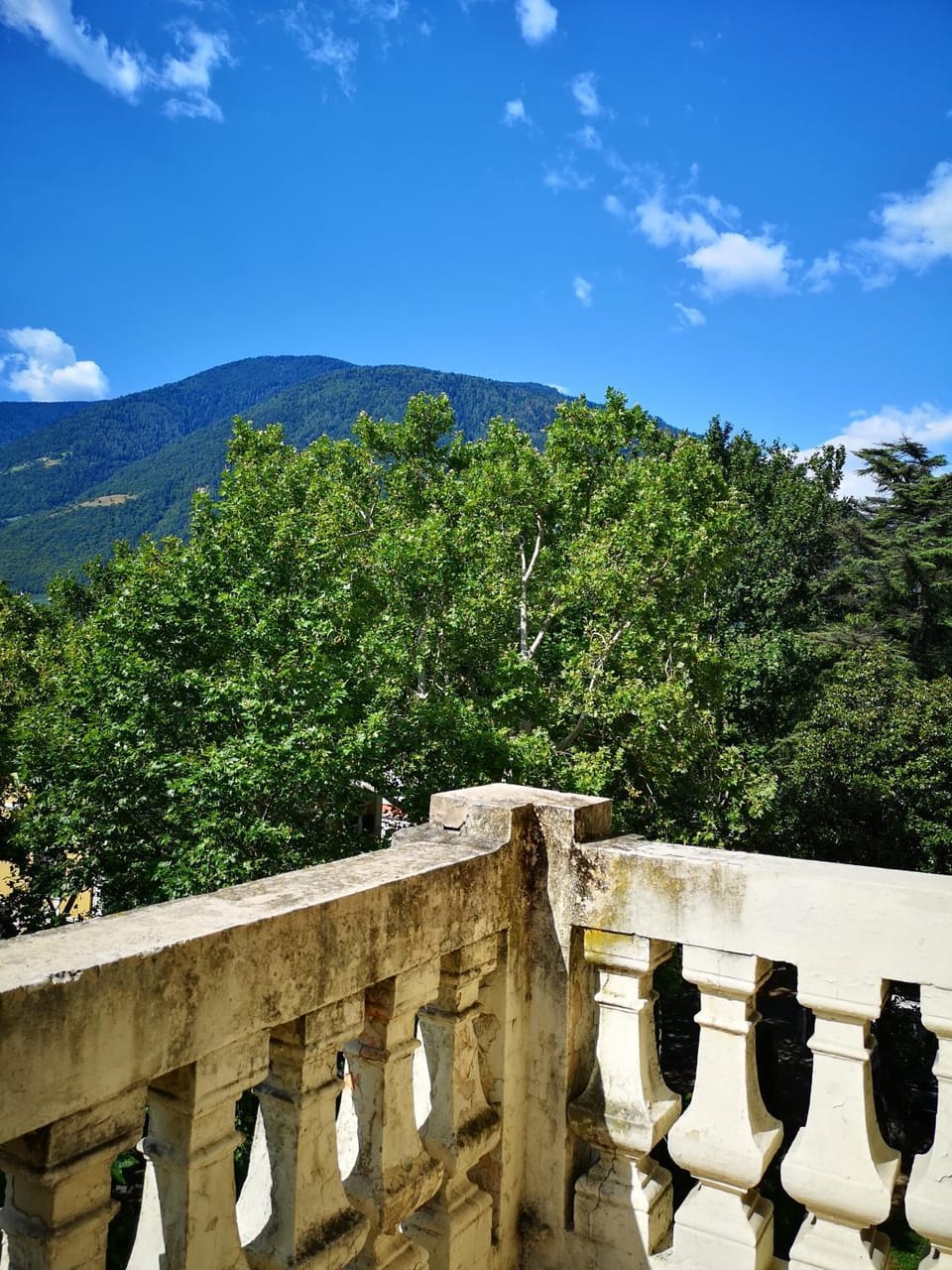 Balcony/Terrace, Mountain view