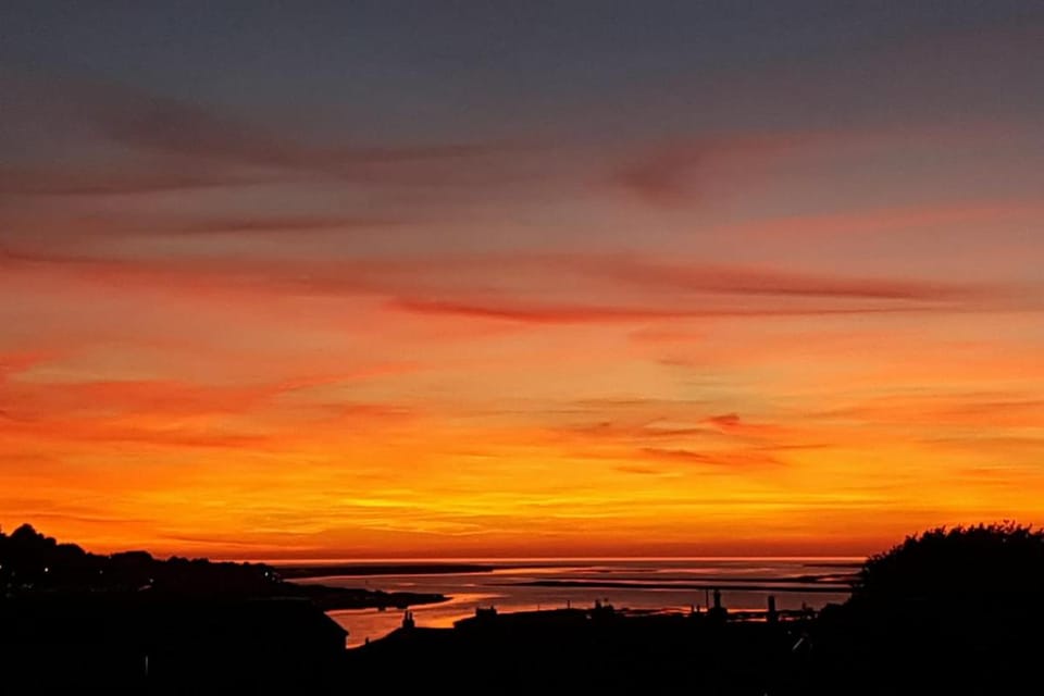 View (from property/room), River view, Sea view, Sunset