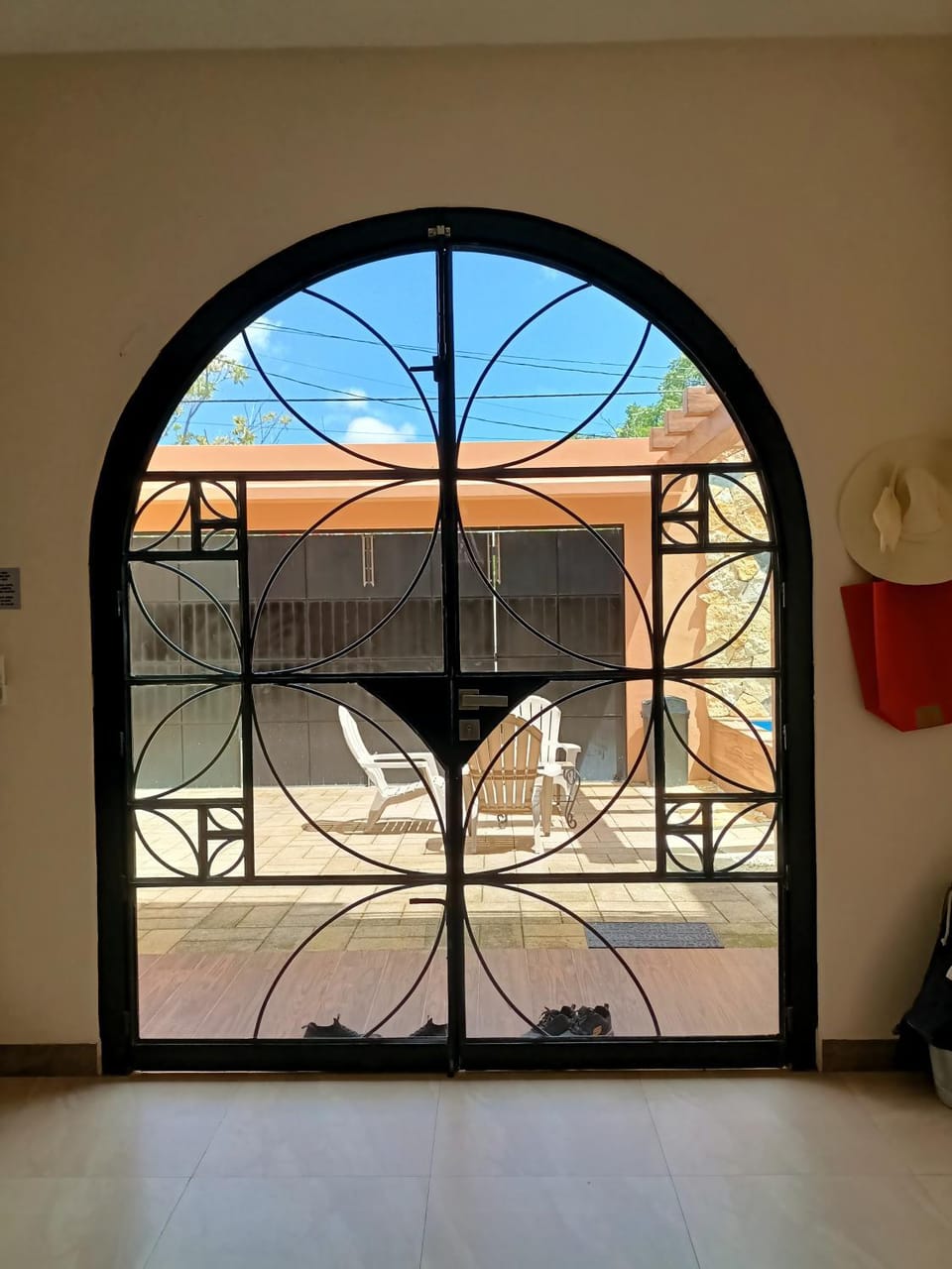 View (from property/room), Balcony/Terrace, Living room