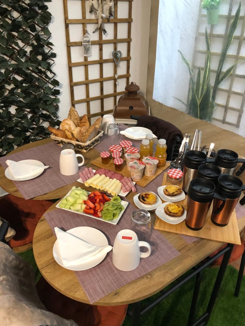 Breakfast, Continental breakfast
