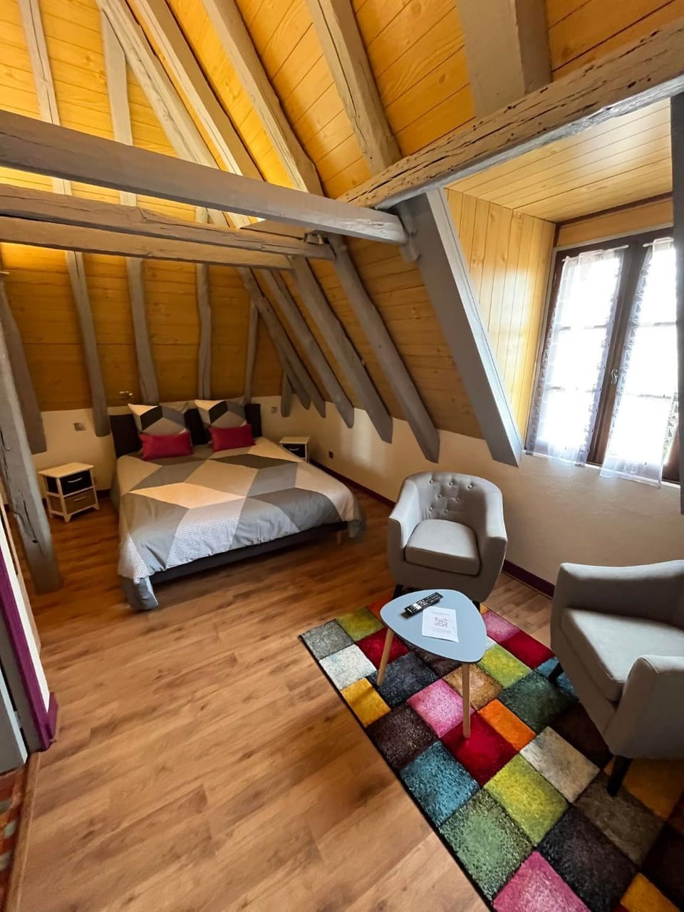 Bed, Photo of the whole room, Bedroom