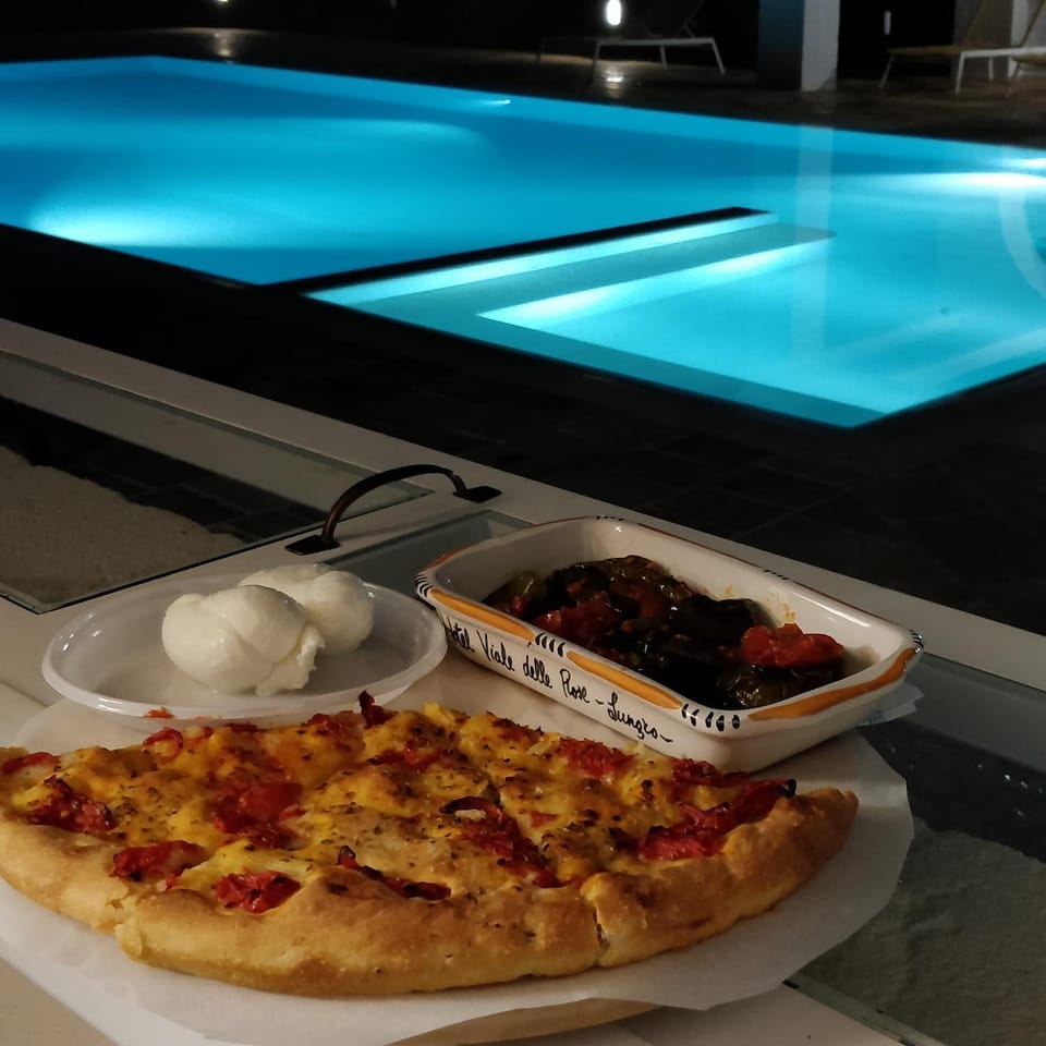 Decorative detail, Pool view, Swimming pool, Swimming pool, Meals