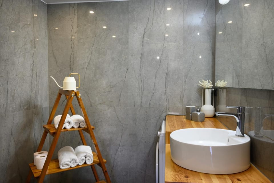 Shower, Bathroom, towels