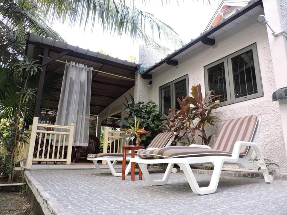 Cosy House in Blue Bay with Private Parking and Terrace House in Mauritius