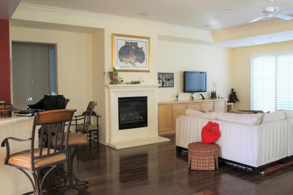 Four Seasons Stunner House in Palm Springs