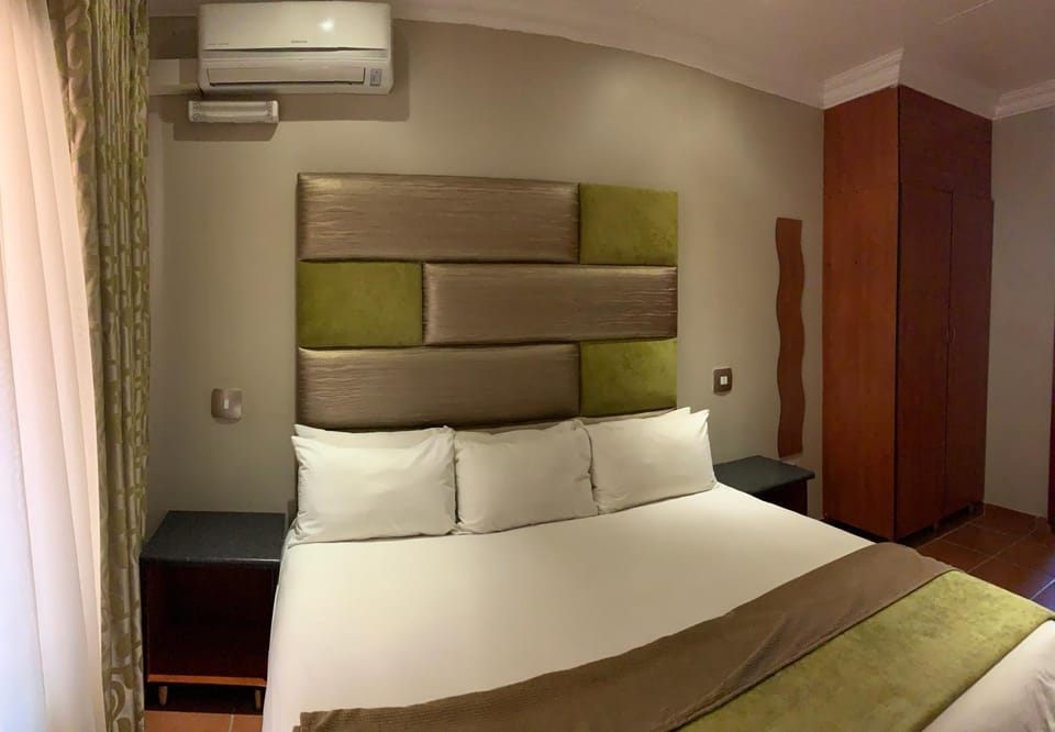 Bed, Photo of the whole room