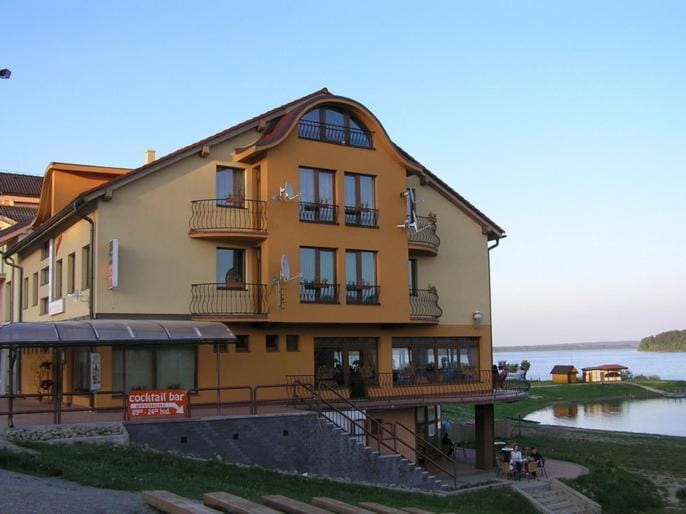 Property building, Day