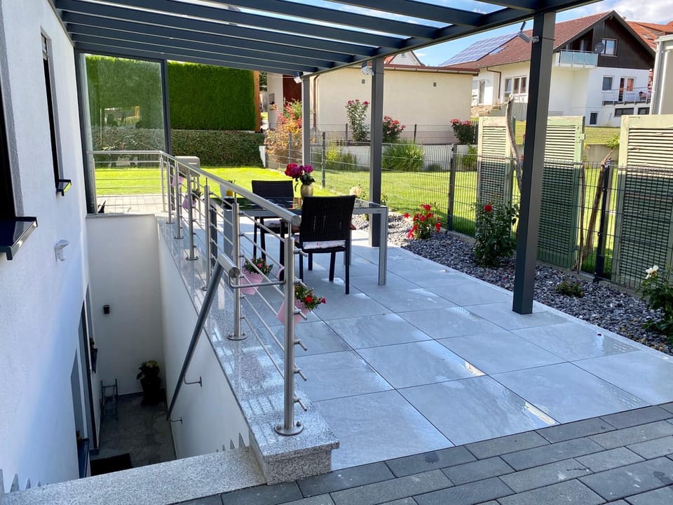 Facade/entrance, BBQ facilities, Balcony/Terrace
