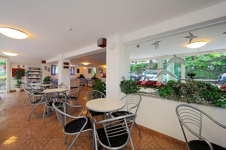 Lounge or bar