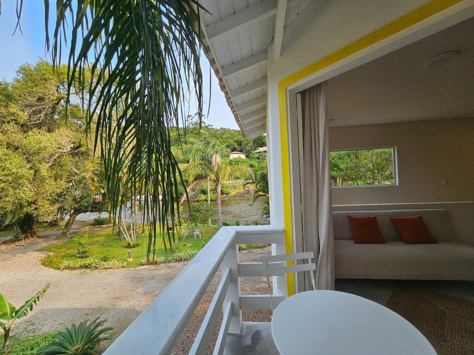 Balcony/Terrace, Lake view