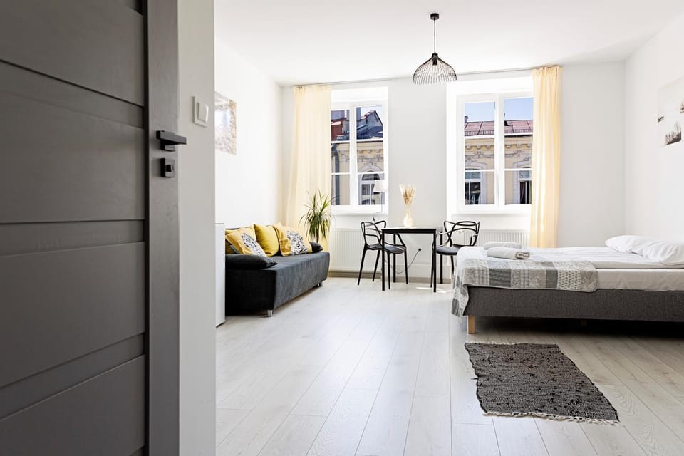 Apartamenty Folk Krakowskie Przedmieście Apartment in Masovian Voivodeship