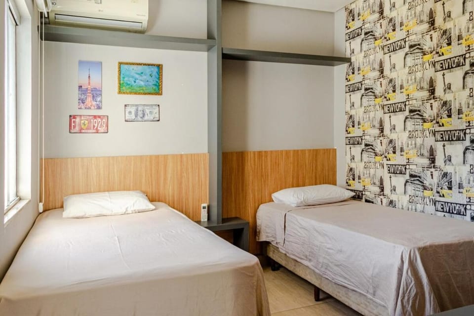 Bedroom, air conditioner