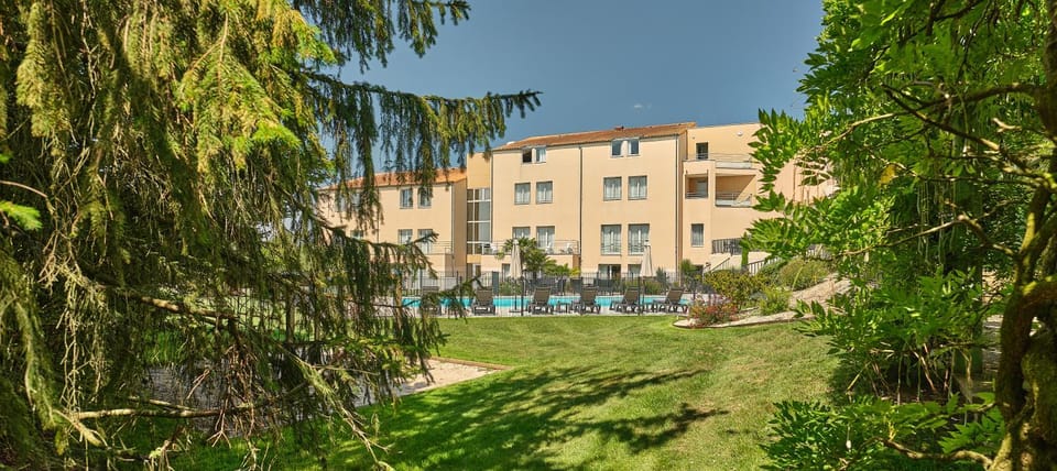 Garden, Garden, Garden view, Pool view, Swimming pool, sunbed