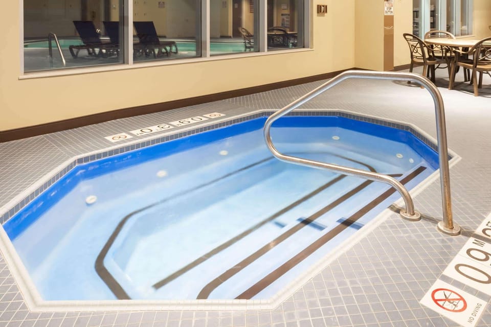 On site, Pool view, Swimming pool, Swimming pool