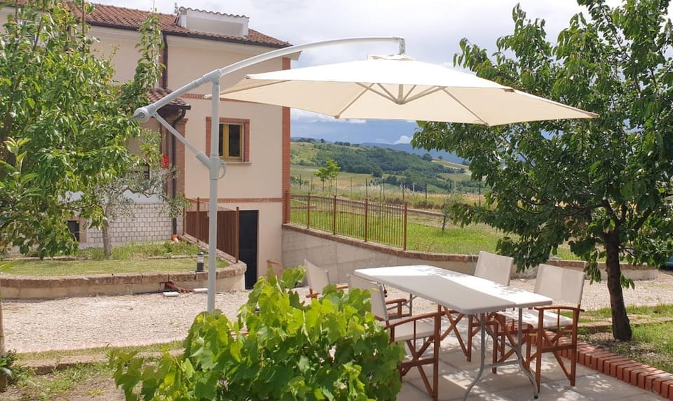 COUNTRY HOUSE Apartment in Molise, Italy
