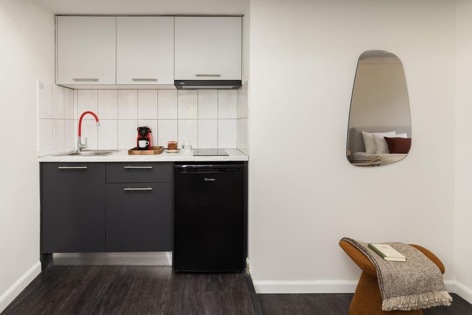 Kitchen or kitchenette, stove, stove, kitchen, kitchen