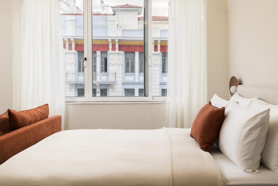 Bed, View (from property/room), View (from property/room), City view, City view