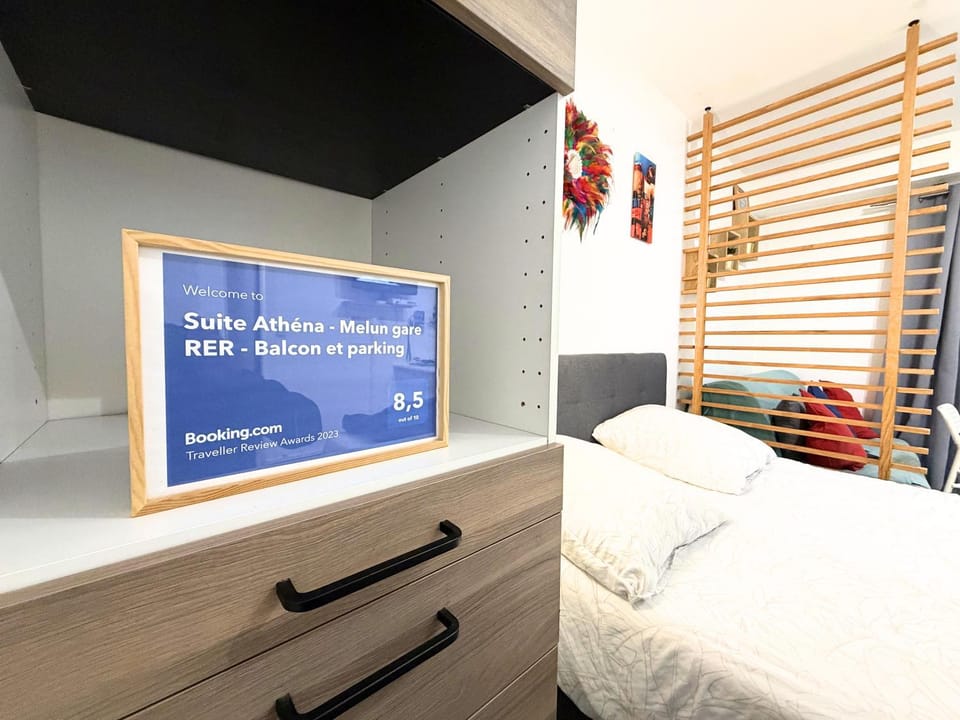 Suite Athéna - Melun gare RER - Studio avec Balcon et parking Apartment in Île-de-France
