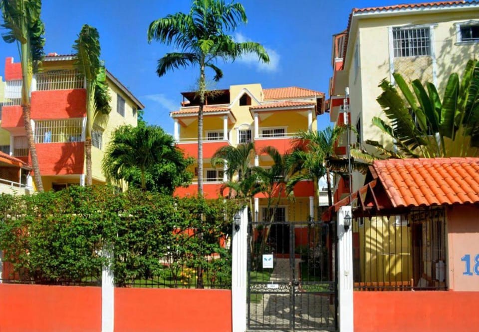 Property building, Facade/entrance
