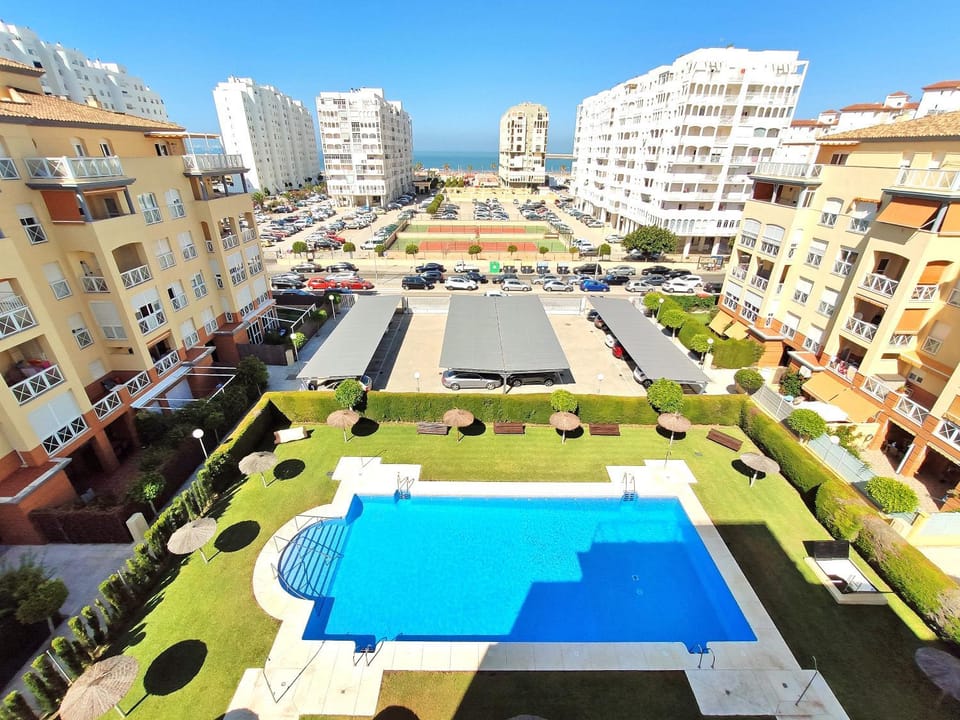 Balcony/Terrace, Pool view, Sea view