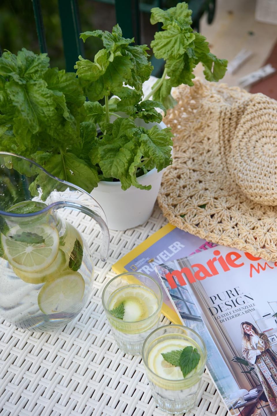 Spring, Summer, Balcony/Terrace, Decorative detail, Decorative detail, Floor plan