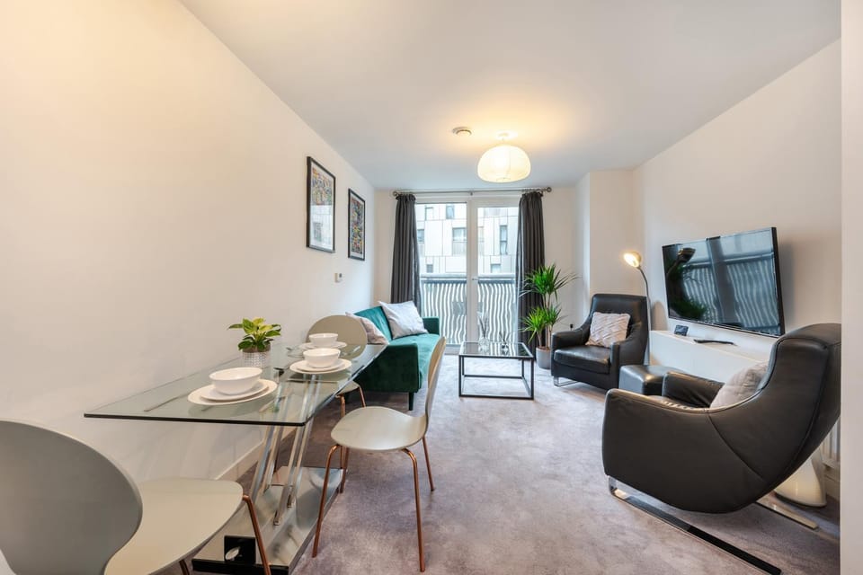 TV and multimedia, Living room, Seating area, Dining area, heating