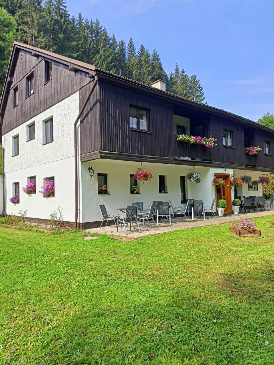 pension TARA Bed and Breakfast in Lower Silesian Voivodeship