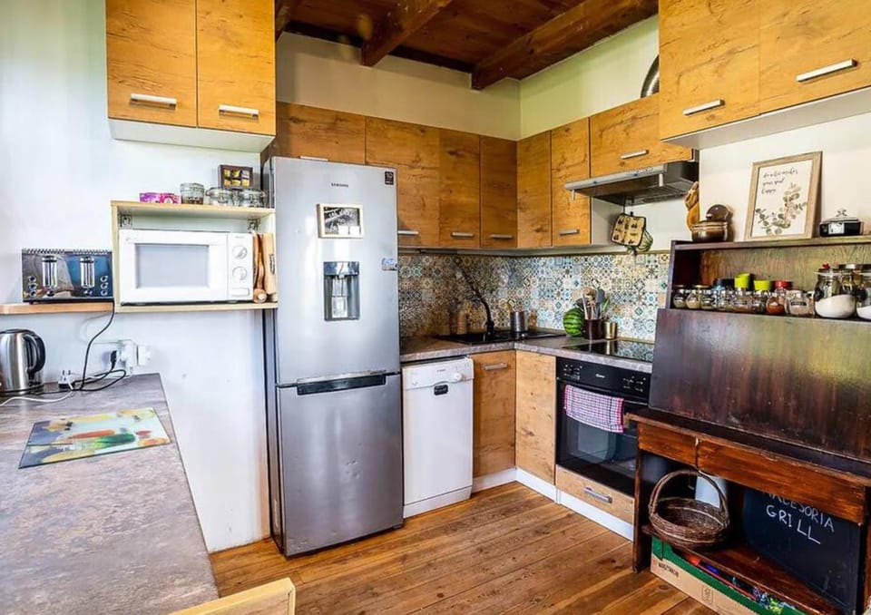 Coffee/tea facilities, Kitchen or kitchenette, dishwasher, minibar, pet friendly, stove, toaster