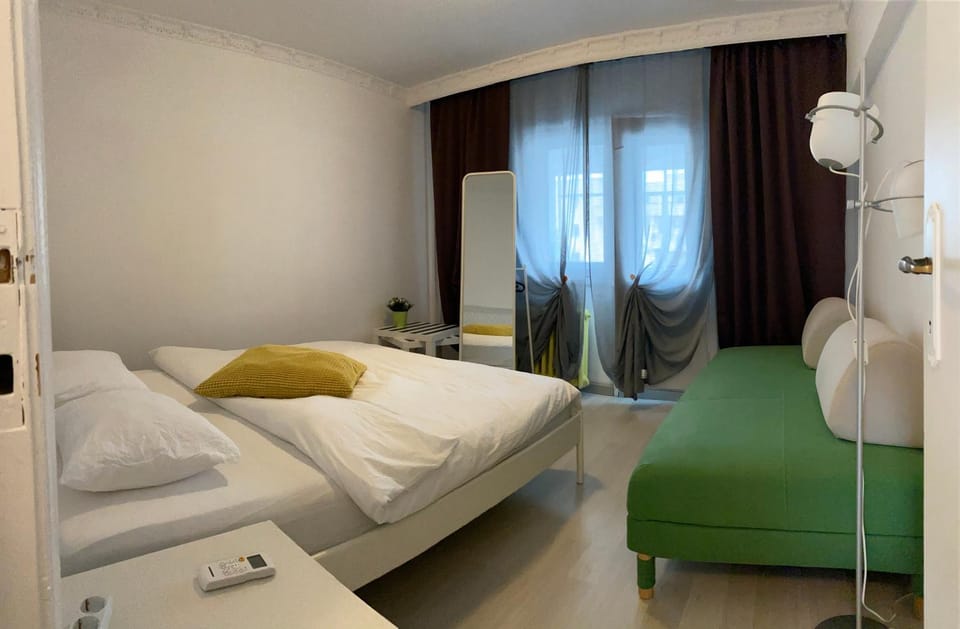 Green Apartment 41 Apartment in Bucharest