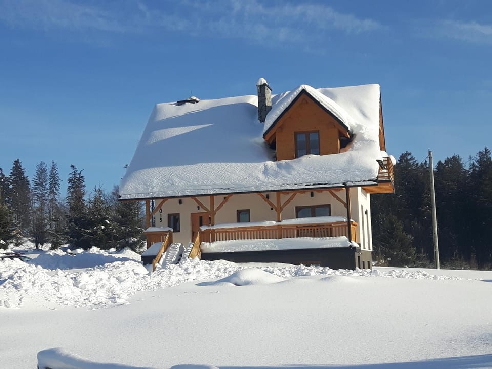 Property building, Winter