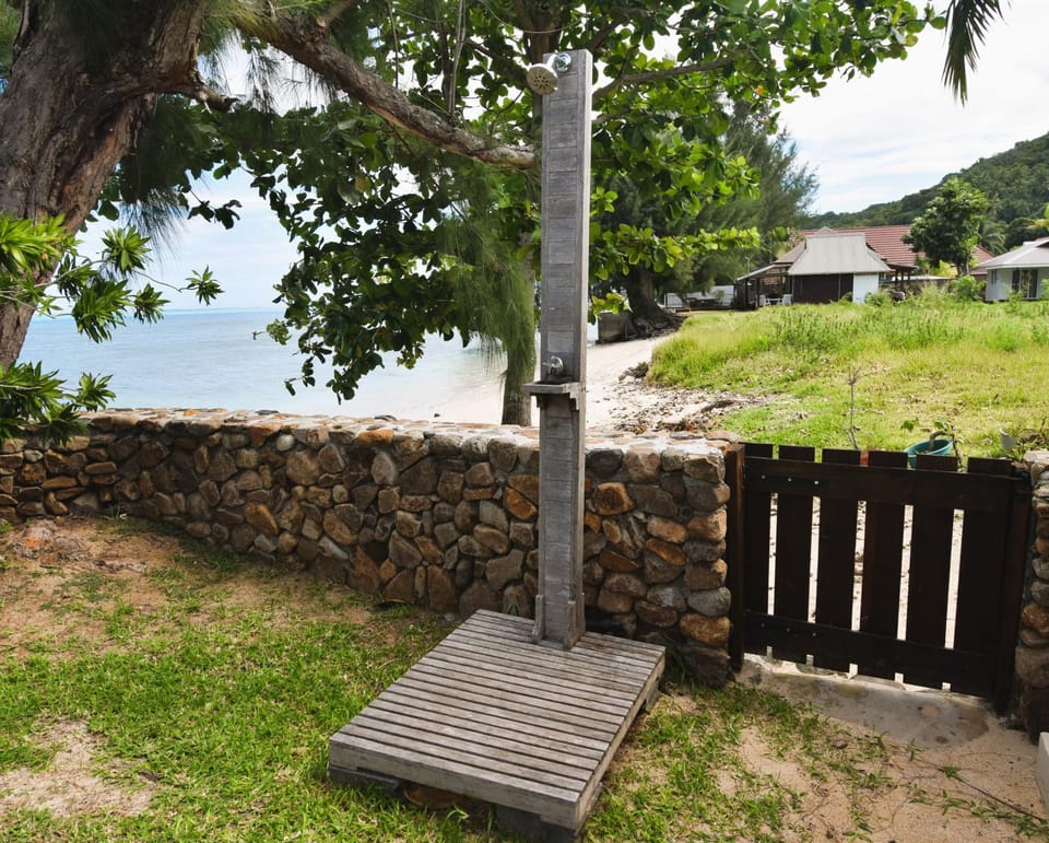 Fare Aute Beach Bed and Breakfast in Moorea-Maiao