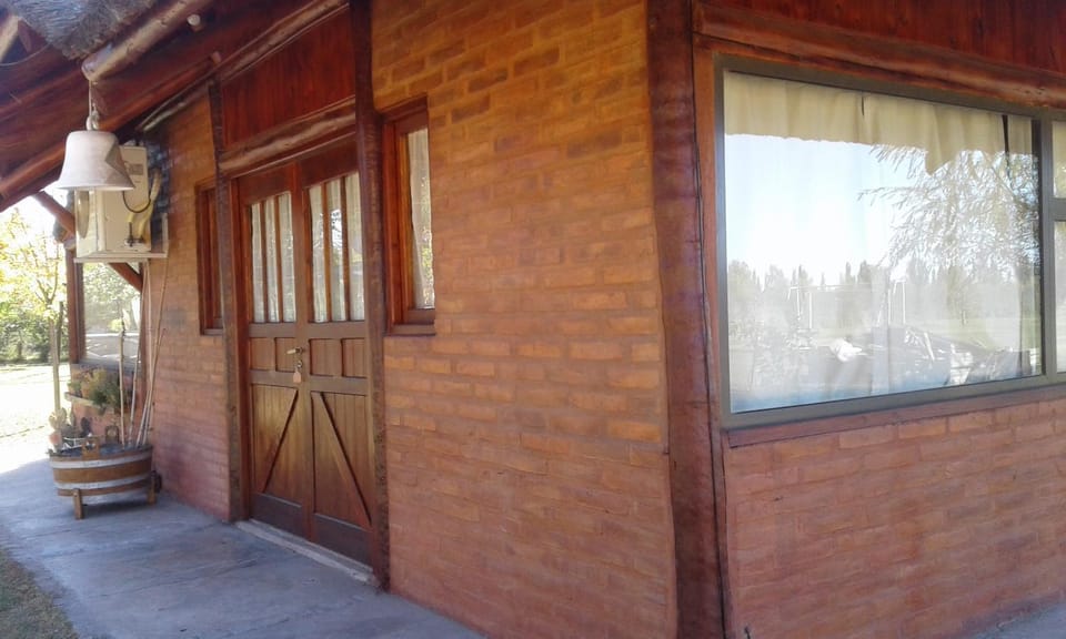 La Martina Rural con piscina privada House in Mendoza Province Province