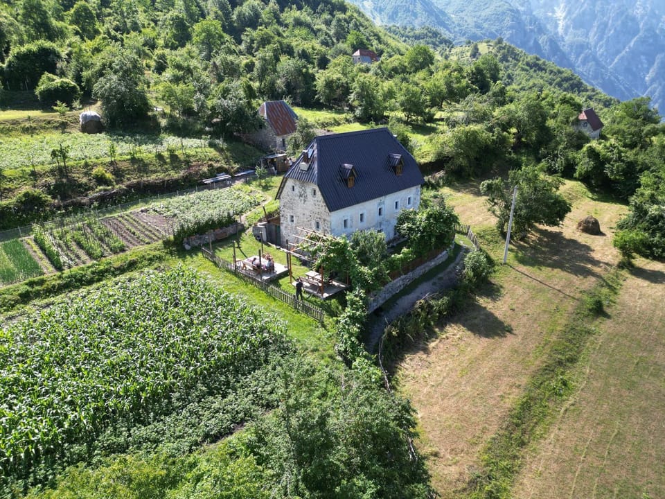 Marash Rrgalla Guesthouse Bed and Breakfast in Montenegro