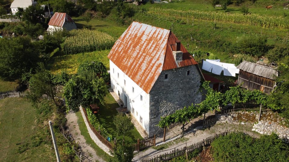 Marash Rrgalla Guesthouse Bed and Breakfast in Montenegro