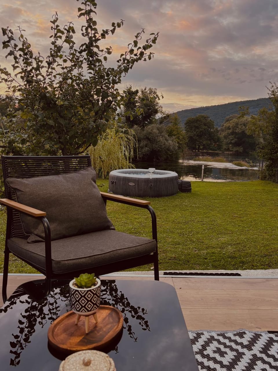 Day, Natural landscape, Seating area, Garden view, Pool view