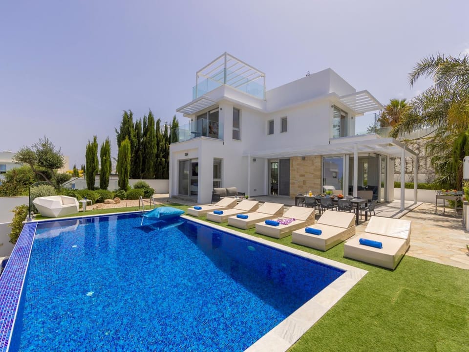 Milos lifestyle villa H30 House in Protaras