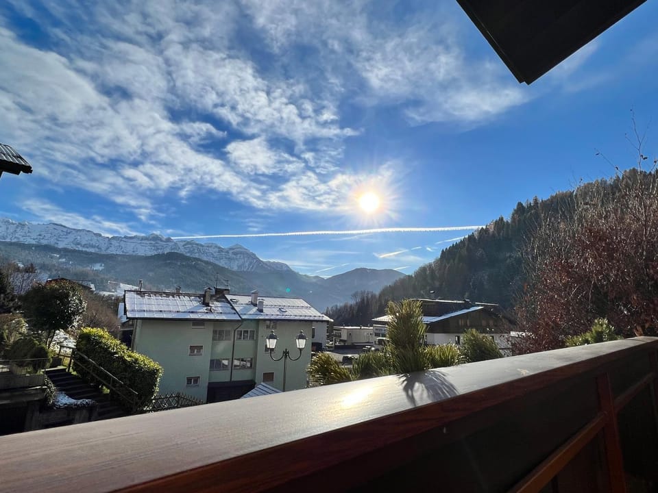 Garden view, Garden view, Mountain view