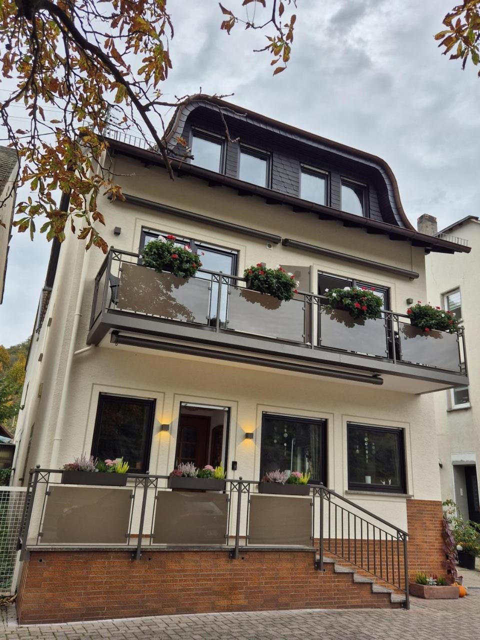 Property building, Balcony/Terrace