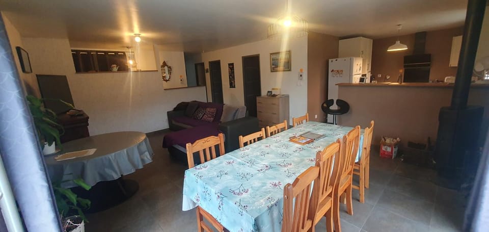 Living room, Seating area, Dining area