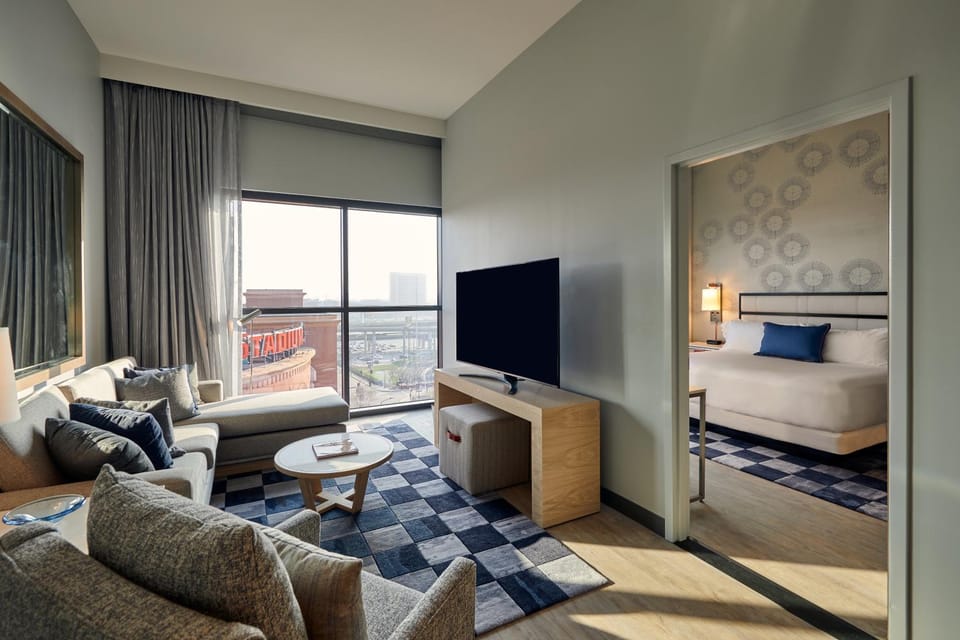 Photo of the whole room, Seating area, Bedroom