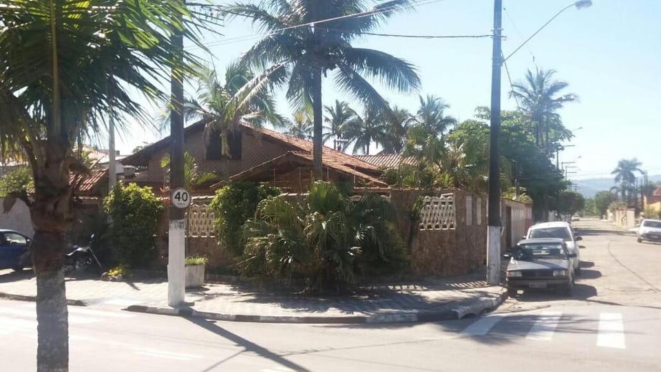 Casa Frente MAR PISCINA House in State of São Paulo