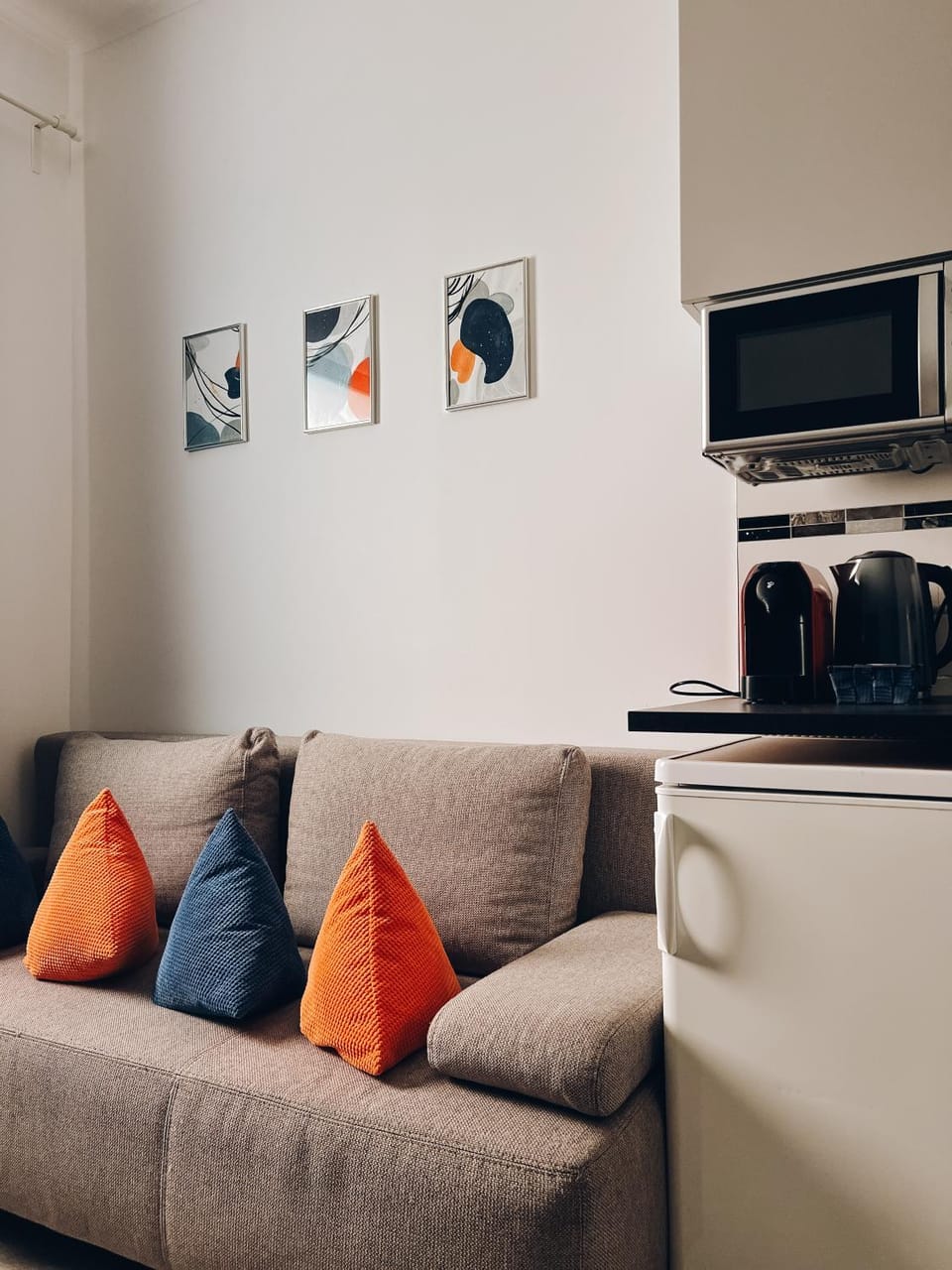 Coffee/tea facilities, Living room
