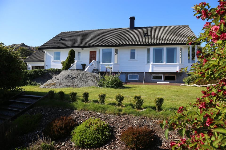 Property building, Garden