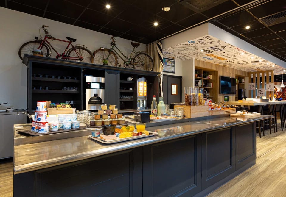 Breakfast, Breakfast, Continental breakfast, Continental breakfast, Buffet breakfast, Lunch, Lunch