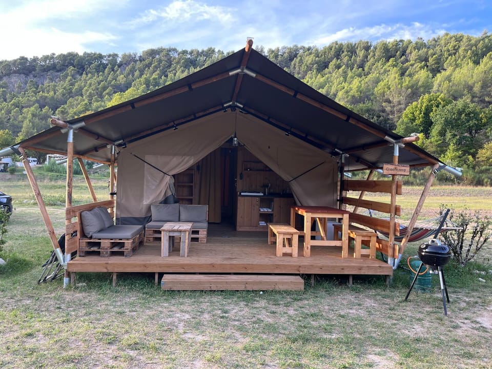 le Moulin de Cost Campground/ 
RV Resort in Buis-les-Baronnies