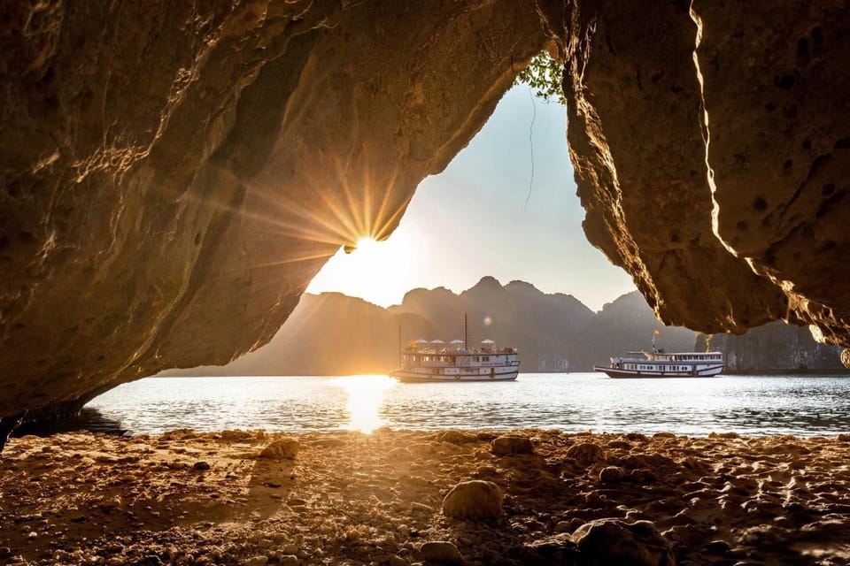 Nearby landmark, Natural landscape, Sunrise, Sunset