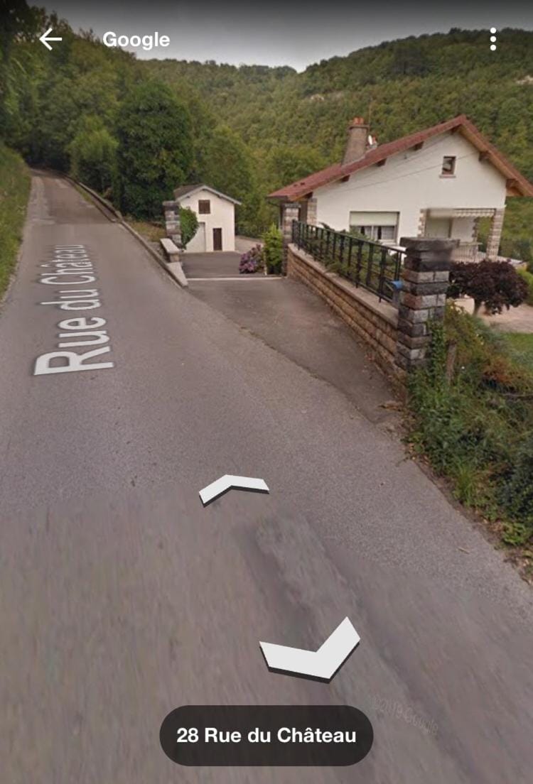 Sous le Château Apartment in Jura